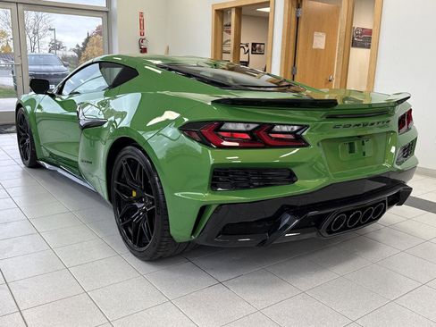 New 2026 Chevrolet Corvette Z06 w/ Stealth Interior Trim Package RWD image 8
