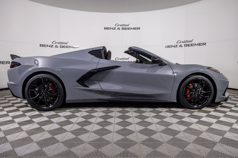 Used 2024 Chevrolet Corvette Stingray Preferred Cpe w/ Z51 Performance Package RWD image 4