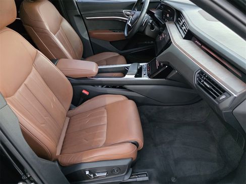 Used 2019 Audi e-tron Prestige image 31