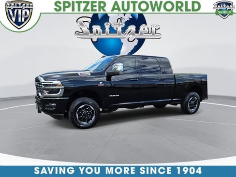 Used 2025 RAM 3500 Laramie AWD/4WD image 4