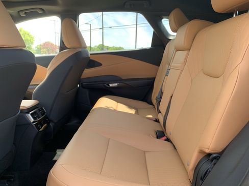 Certified 2025 Lexus RX 350 Premium w/ Accessory Package (Z1) image 32