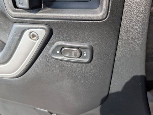 Used 2015 Jeep Wrangler Unlimited Sahara w/ Connectivity Group AWD/4WD image 16