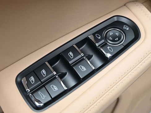 New 2026 Porsche Macan S image 19