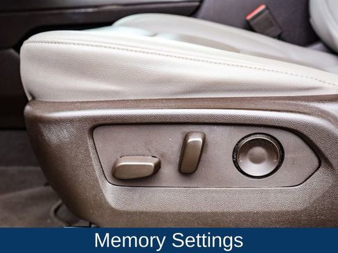 Used 2022 Chevrolet Tahoe LT w/ LT Signature Plus Package image 11