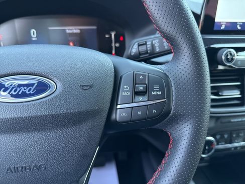 Used 2025 Ford Escape ST-Line FWD image 33