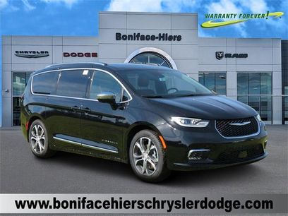 New 2026 Chrysler Pacifica Pinnacle