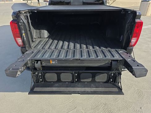 Used 2024 GMC Sierra 1500 Elevation w/ Elevation Premium Package image 27