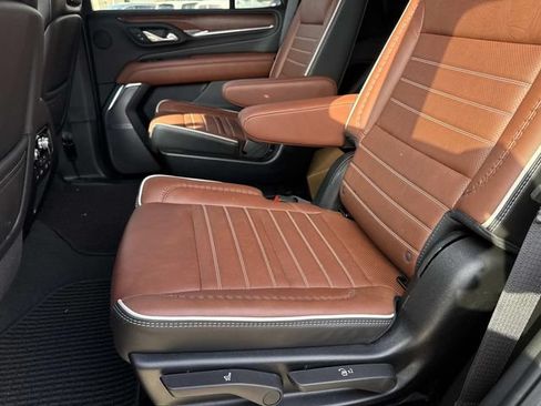 Used 2024 GMC Yukon Denali Ultimate AWD/4WD image 18