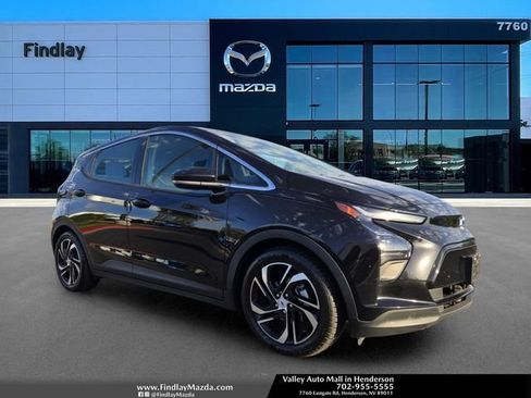 Used 2023 Chevrolet Bolt LT w/ Infotainment Package FWD image 1