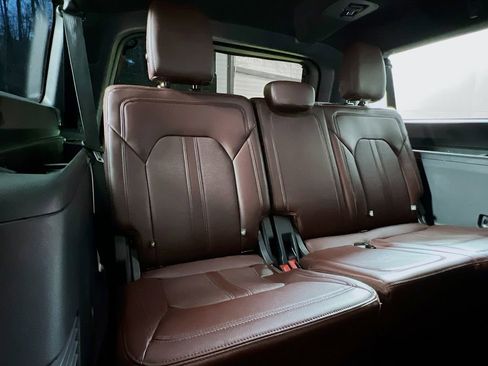 Used 2023 Ford Expedition Max Limited image 27