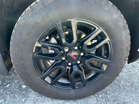 Used 2025 GMC Sierra 1500 Elevation w/ Elevation Premium Package image 15