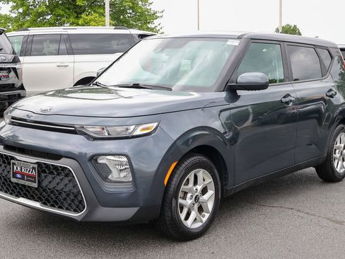 Used 2020 Kia Soul S FWD image 19