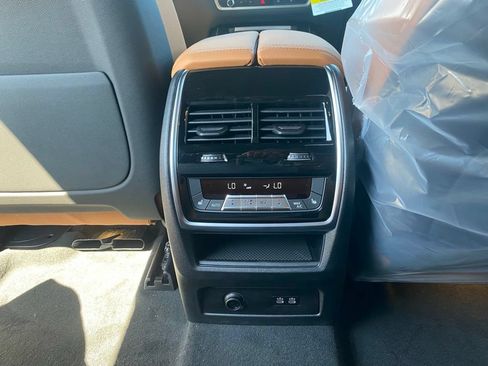New 2027 BMW X7 xDrive40i w/ M Sport Package AWD/4WD image 9