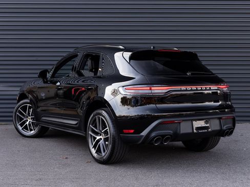 Certified 2026 Porsche Macan AWD/4WD image 3