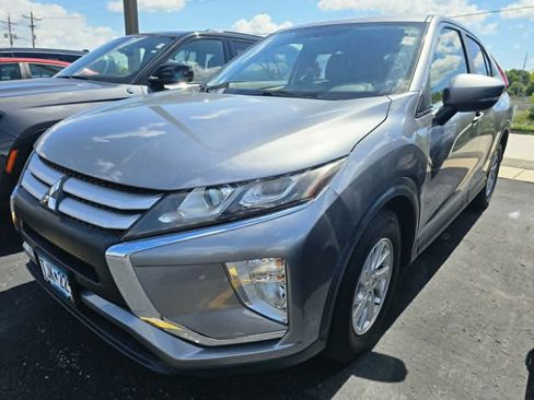 Used 2018 Mitsubishi Eclipse Cross ES FWD image 1