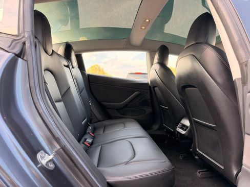 Used 2018 Tesla Model 3 Mid Range RWD image 19