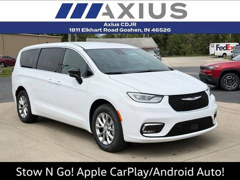 New 2026 Chrysler Pacifica Select AWD/4WD image 1