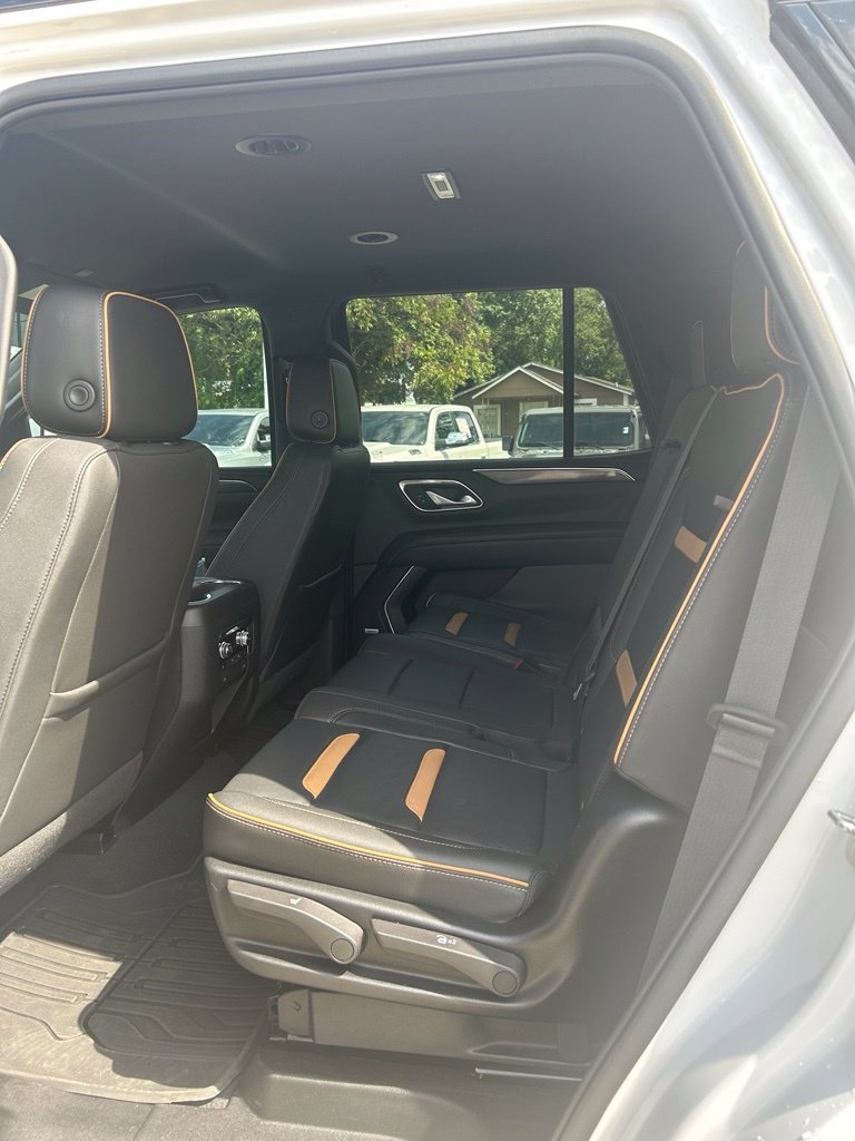 Used 2023 GMC Yukon AT4 AWD/4WD image 12