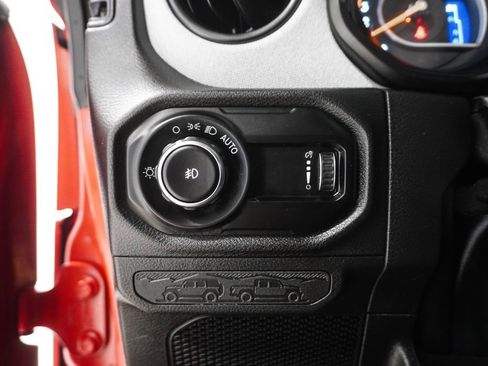 Certified 2025 Jeep Wrangler Willys image 19