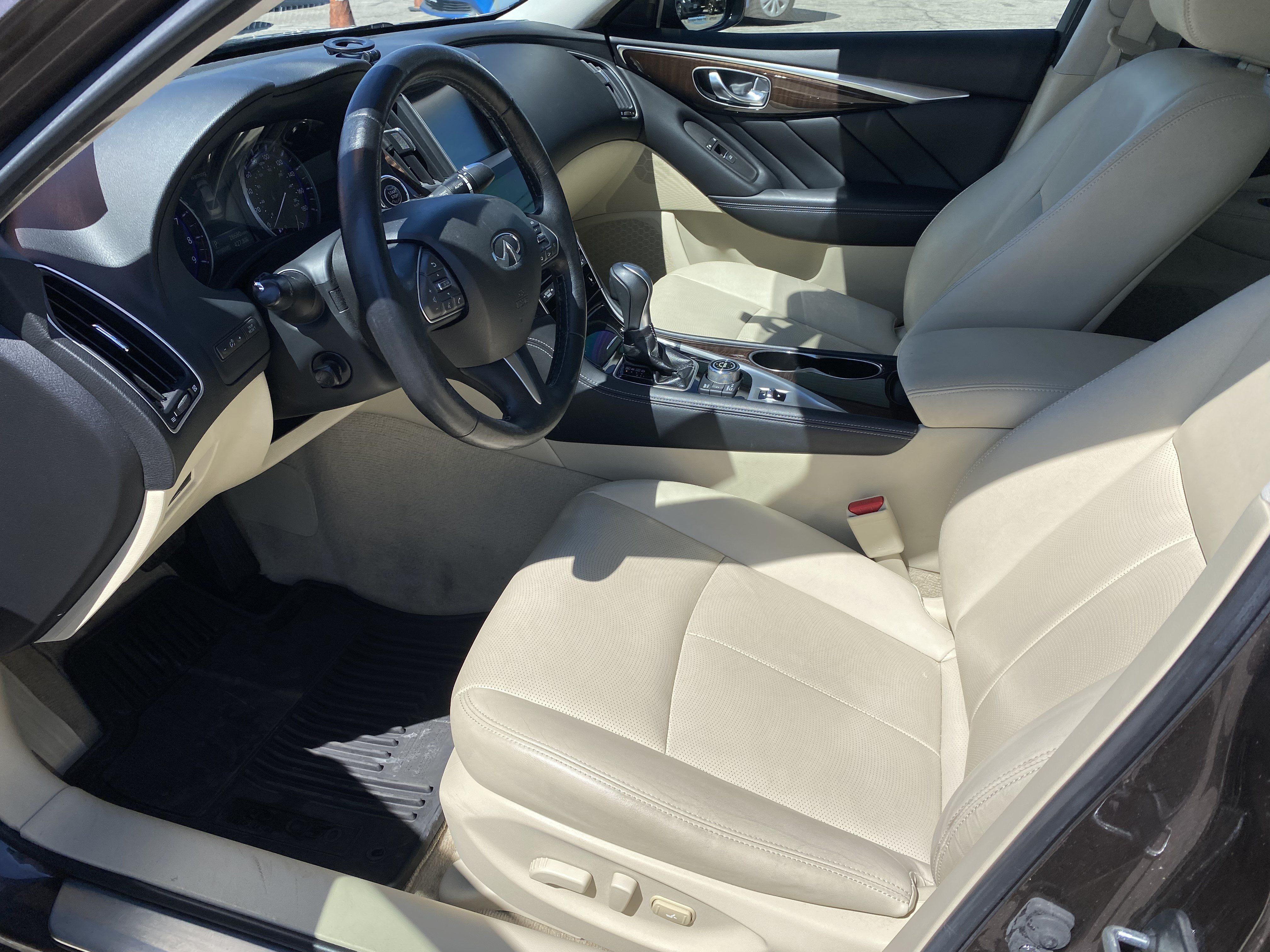 Used 2015 INFINITI Q50 Premium w/ Deluxe Touring Package AWD/4WD image 17