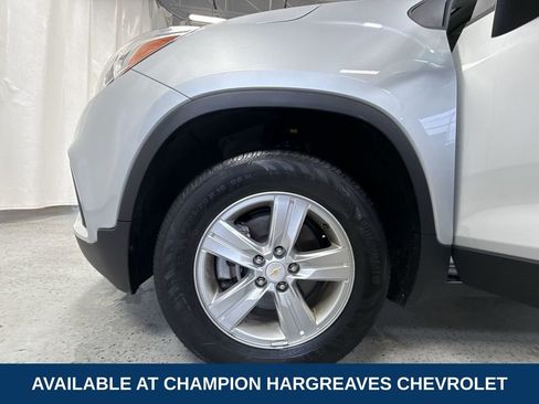 Certified 2022 Chevrolet Trax LT w/ LT Convenience Package image 41
