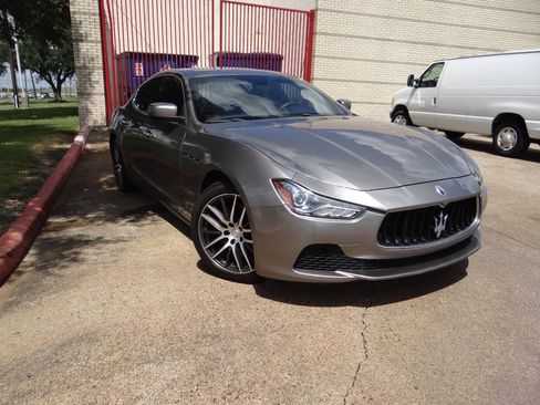Used 2014 Maserati Ghibli RWD image 29