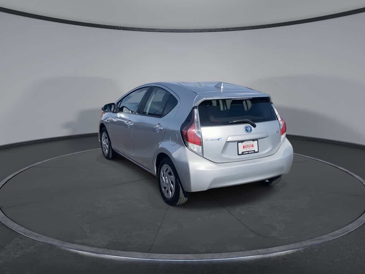 Used 2016 Toyota Prius C Two FWD image 7
