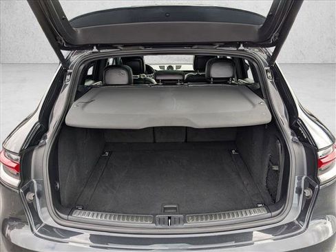Used 2022 Porsche Macan image 6
