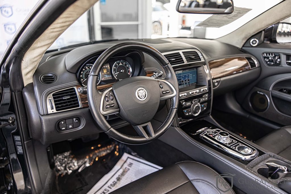 Used 2012 Jaguar XK Convertible RWD image 19