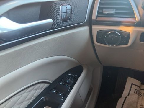 Used 2017 Ford Fusion Platinum image 16