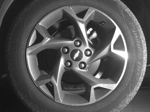 Used 2025 Chevrolet Trax LT w/ LT Convenience Package FWD image 14