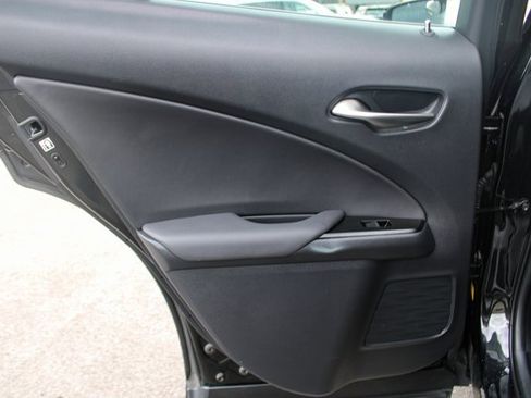 Used 2021 Lexus UX 200 w/ Accessory Package (Z1) image 34