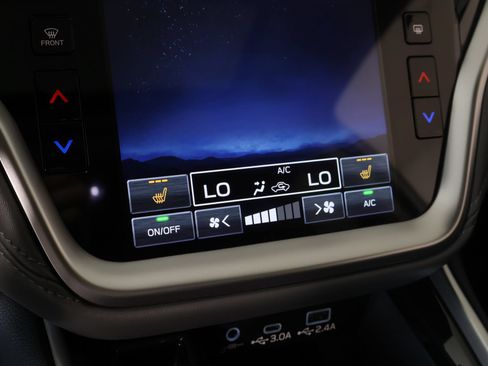 Used 2025 Subaru Outback Onyx Edition AWD/4WD image 7