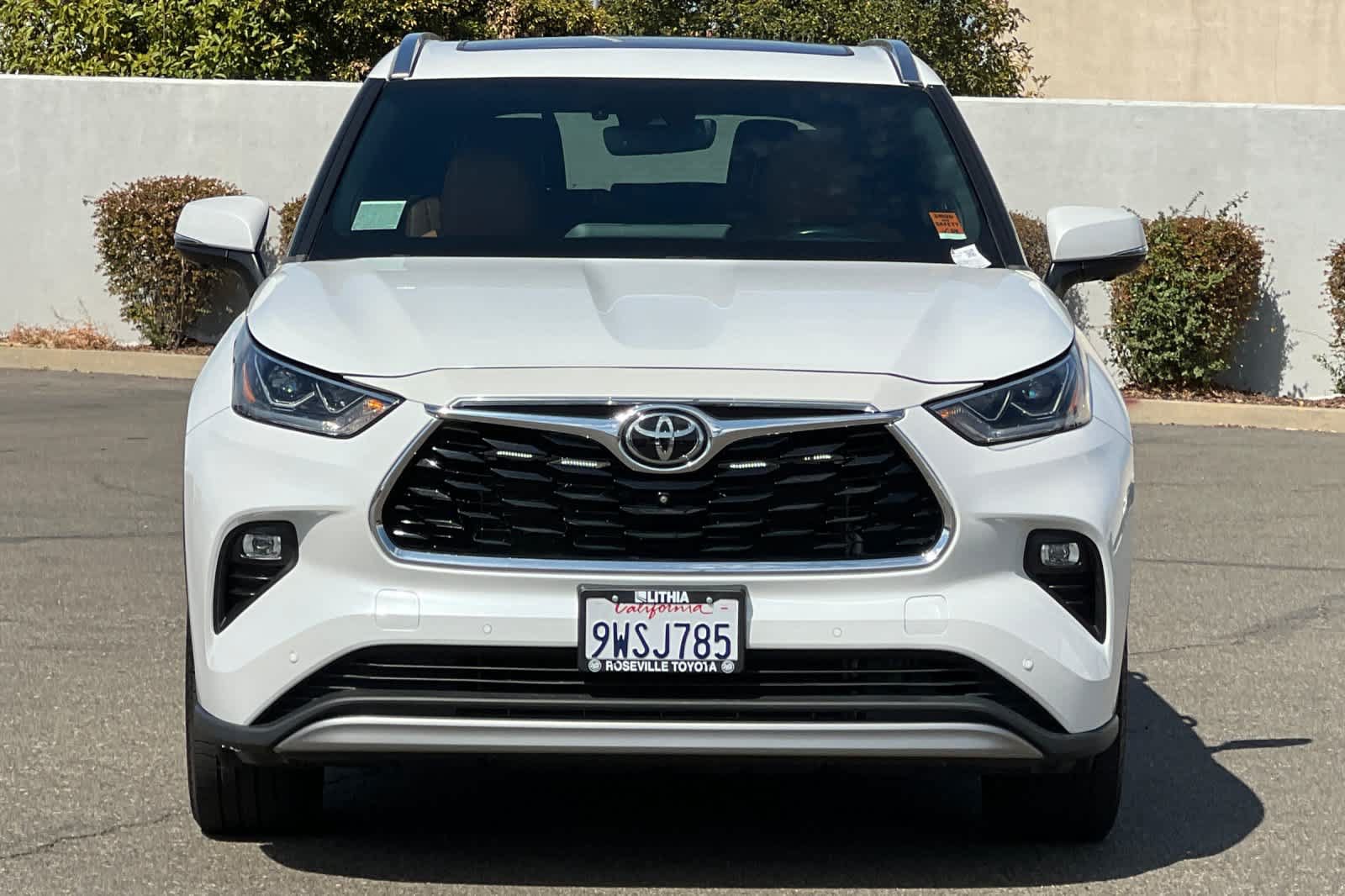 Used 2023 Toyota Highlander Platinum AWD/4WD image 10