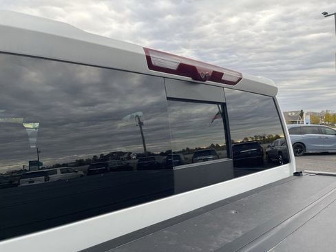 Used 2024 GMC Sierra 2500 AT4 w/ AT4 Premium Plus Package image 28