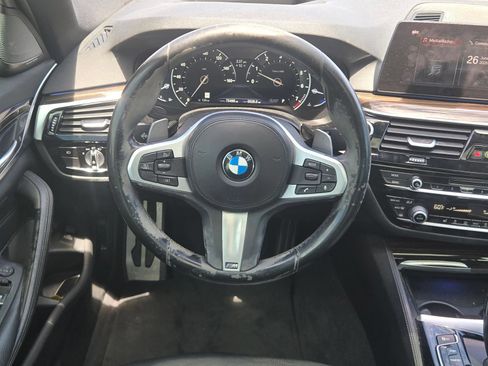 Used 2019 BMW 540i w/ M Sport Package RWD image 9