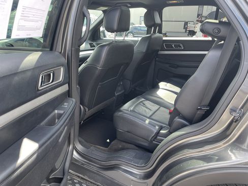 Used 2016 Ford Explorer XLT w/ Equipment Group 202A image 28