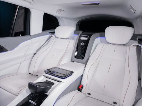 Certified 2023 Mercedes-Benz Maybach GLS 600 Maybach 600 4MATIC® SUV image 39