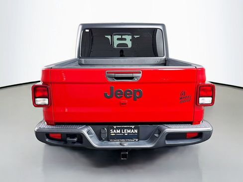 Used 2022 Jeep Gladiator Sport image 6
