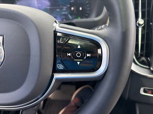 Certified 2026 Volvo XC90 B6 Plus w/ Protection Package Premier AWD/4WD image 25