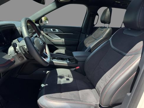Used 2025 Ford Explorer ST AWD/4WD image 16