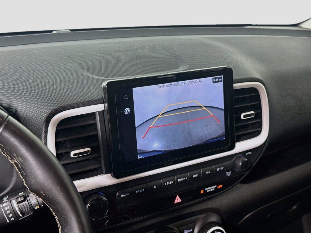 Certified 2024 Hyundai Venue Limited FWD image 14