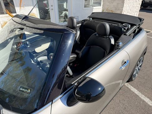 Used 2016 MINI Cooper S image 9