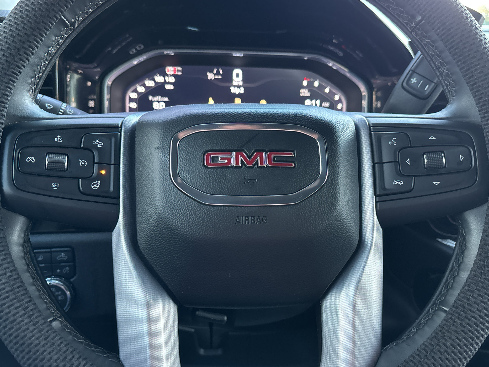 Used 2025 GMC Sierra 1500 SLT AWD/4WD image 17