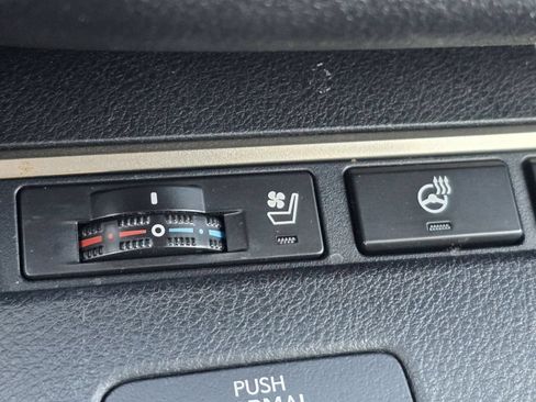Used 2017 Lexus ES 350 w/ Luxury Package FWD image 8