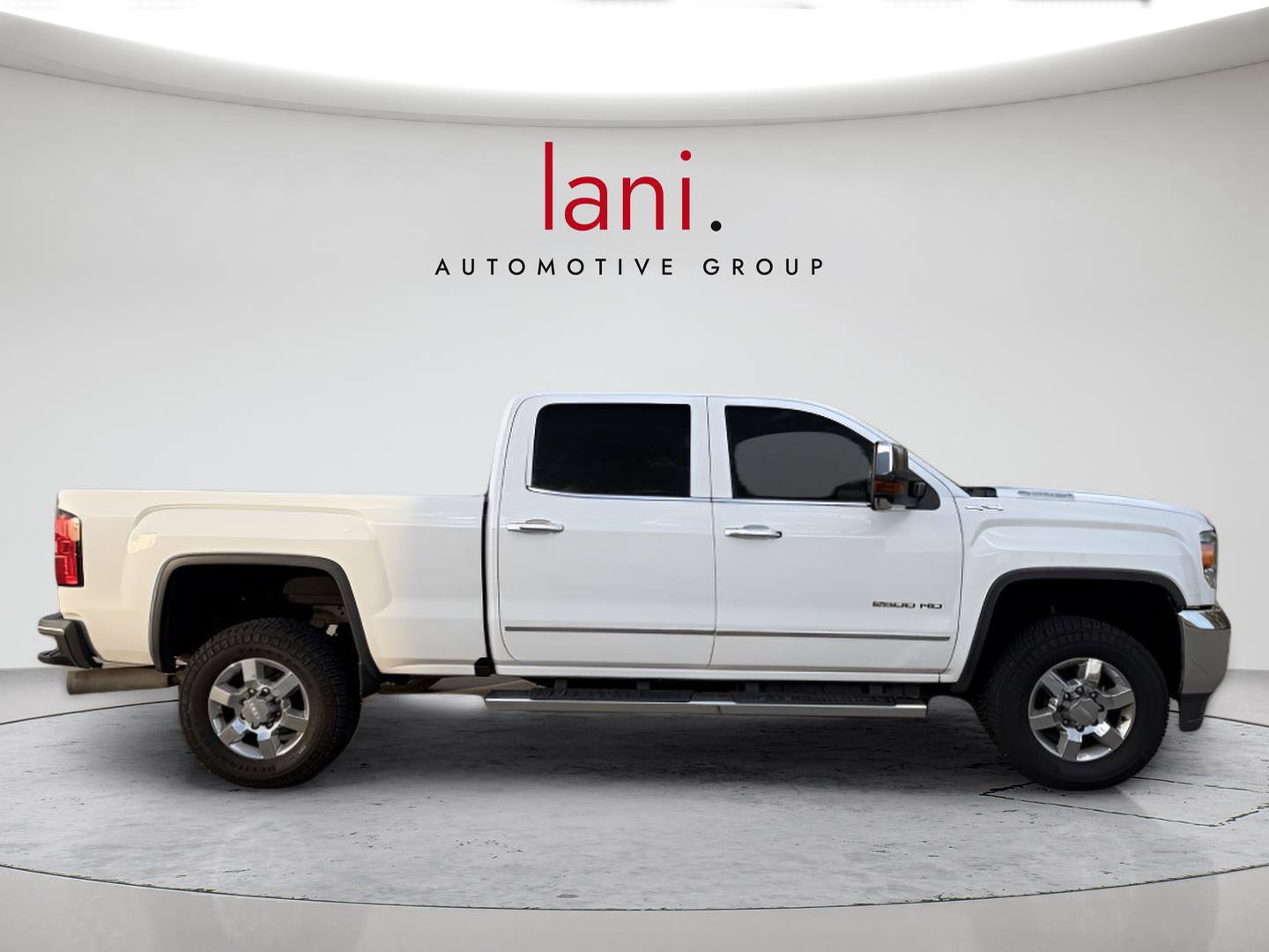 Used 2018 GMC Sierra 2500 SLT w/ Duramax Plus Package AWD/4WD image 28