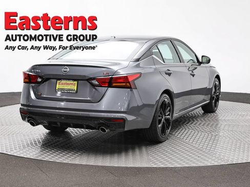 Used 2024 Nissan Altima 2.5 SR FWD image 5