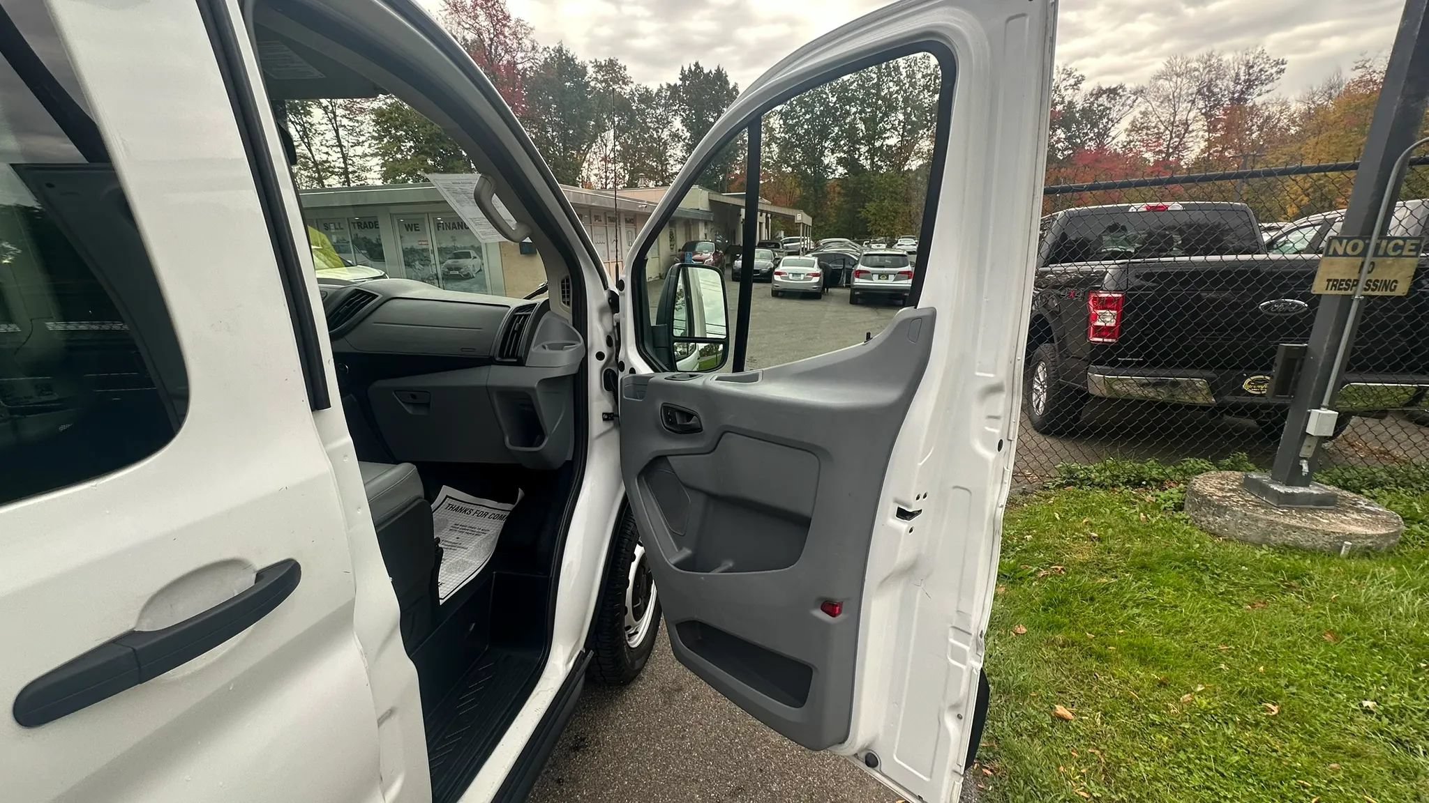 Used 2019 Ford Transit 250 130 Low Roof RWD image 34
