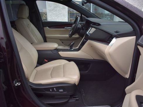 Used 2018 Cadillac XT5 Luxury w/ LPO, Wheel Lock Package image 42