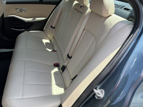 Used 2021 BMW 330i Sedan w/ Convenience Package RWD image 21
